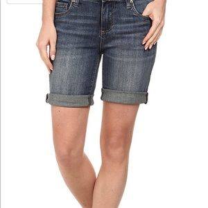 EUC Kut from the Kloth Catherine Boyfriend Short